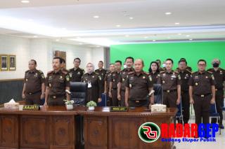 Kepala Kejaksaan Tinggi Riau Hadiri Kegiatan Kunjungan Kerja Virtual Jaksa Agung Republik Indonesia